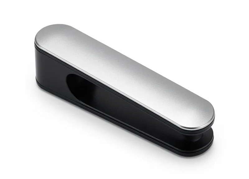 A pin-free magnetic EAS tag designed for leather goods, featuring a smooth clamping mechanism.