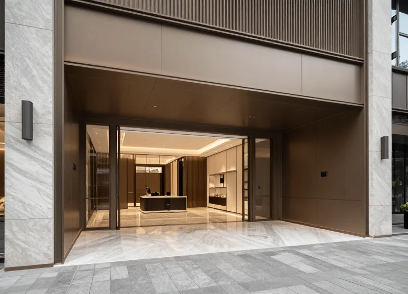 Wide and open entrance of a luxury boutique using microwave EAS sensors